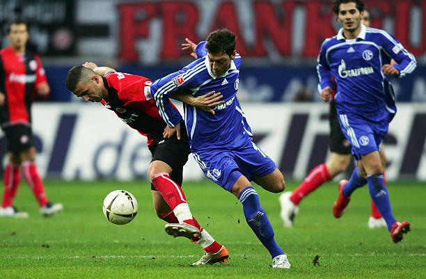 与底角的 与底角的